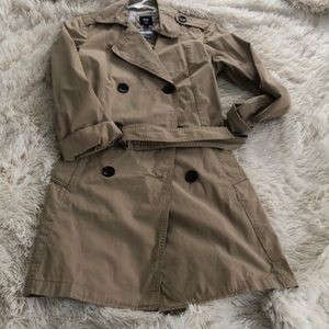 Brand new gap trench coat